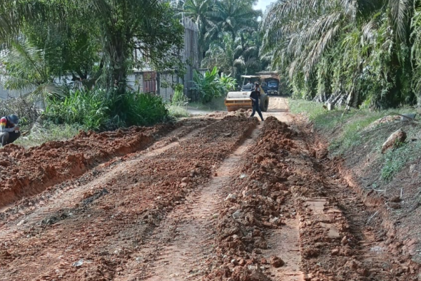 Perbaikan jalan produksi