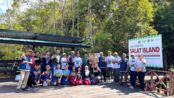 Petani di Pulau Salat