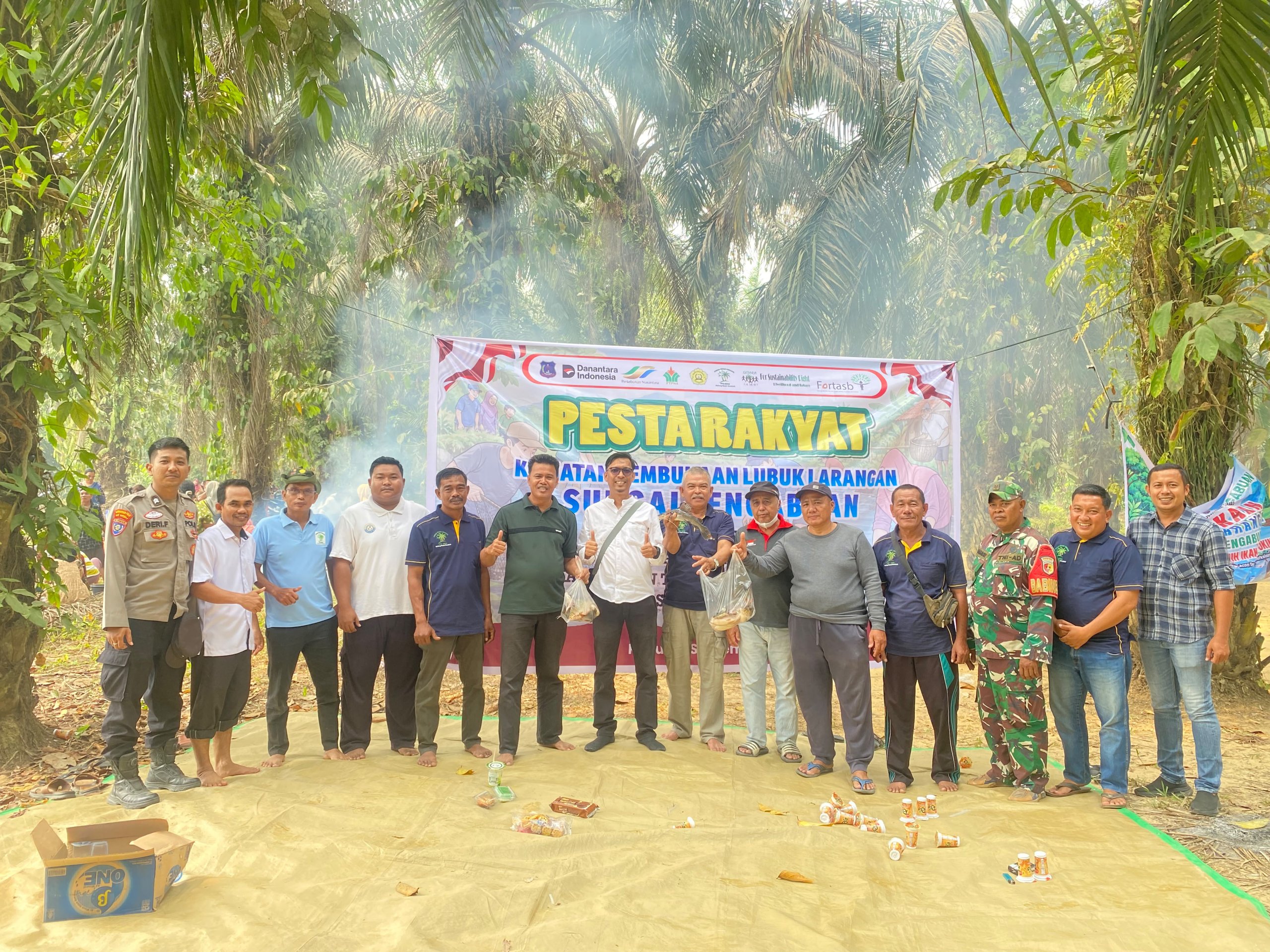 Pesta rakyat pembukaan lubuk larangan sungai pangabuan.